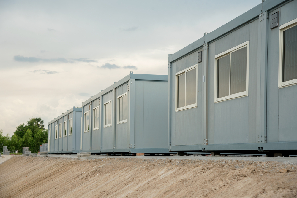 Baucontainer auf einer Baustelle